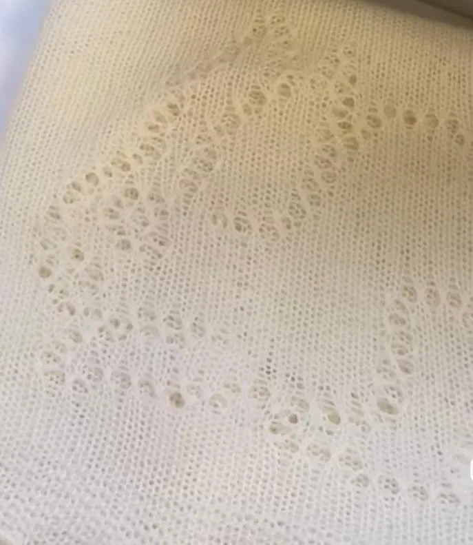 Anita's House Merino Lace Edge Bunny Shawl - Ivory