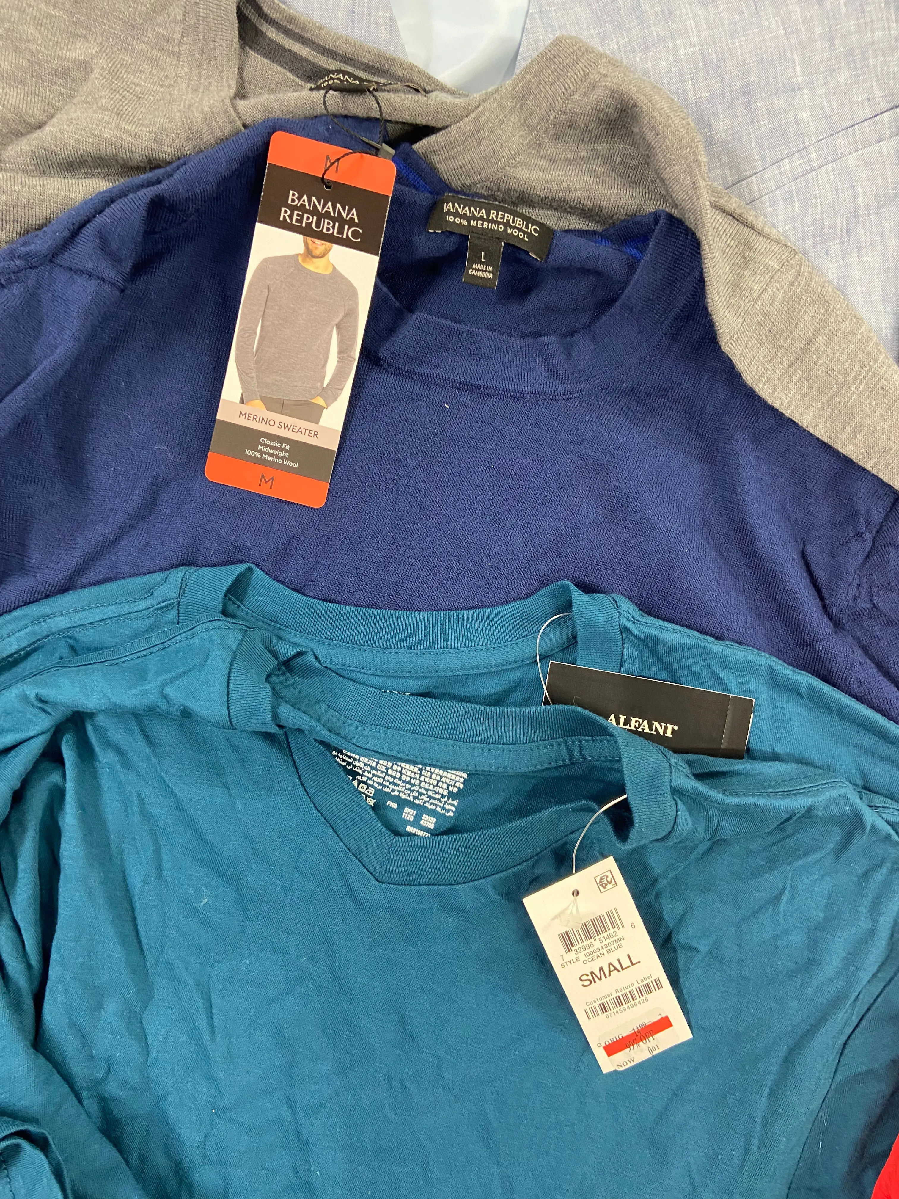 Men's Clothing Assorted Wholesale Lot, BANANA REPUBLIC, COLUMBIA, CLUB ROOM, BAR III and more,  12 items, Shelf Pulls, MSRP $952