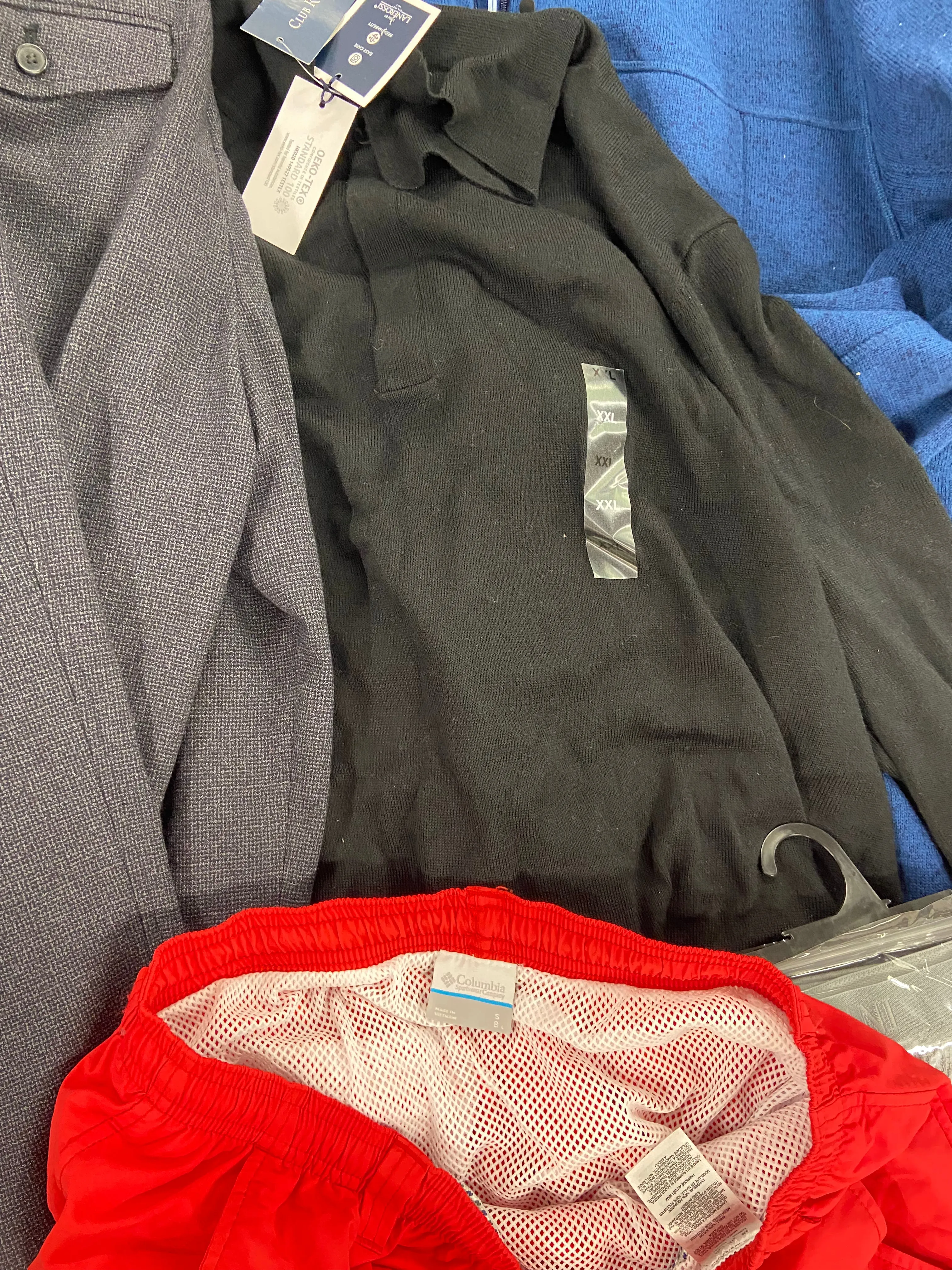 Men's Clothing Assorted Wholesale Lot, BANANA REPUBLIC, COLUMBIA, CLUB ROOM, BAR III and more,  12 items, Shelf Pulls, MSRP $952