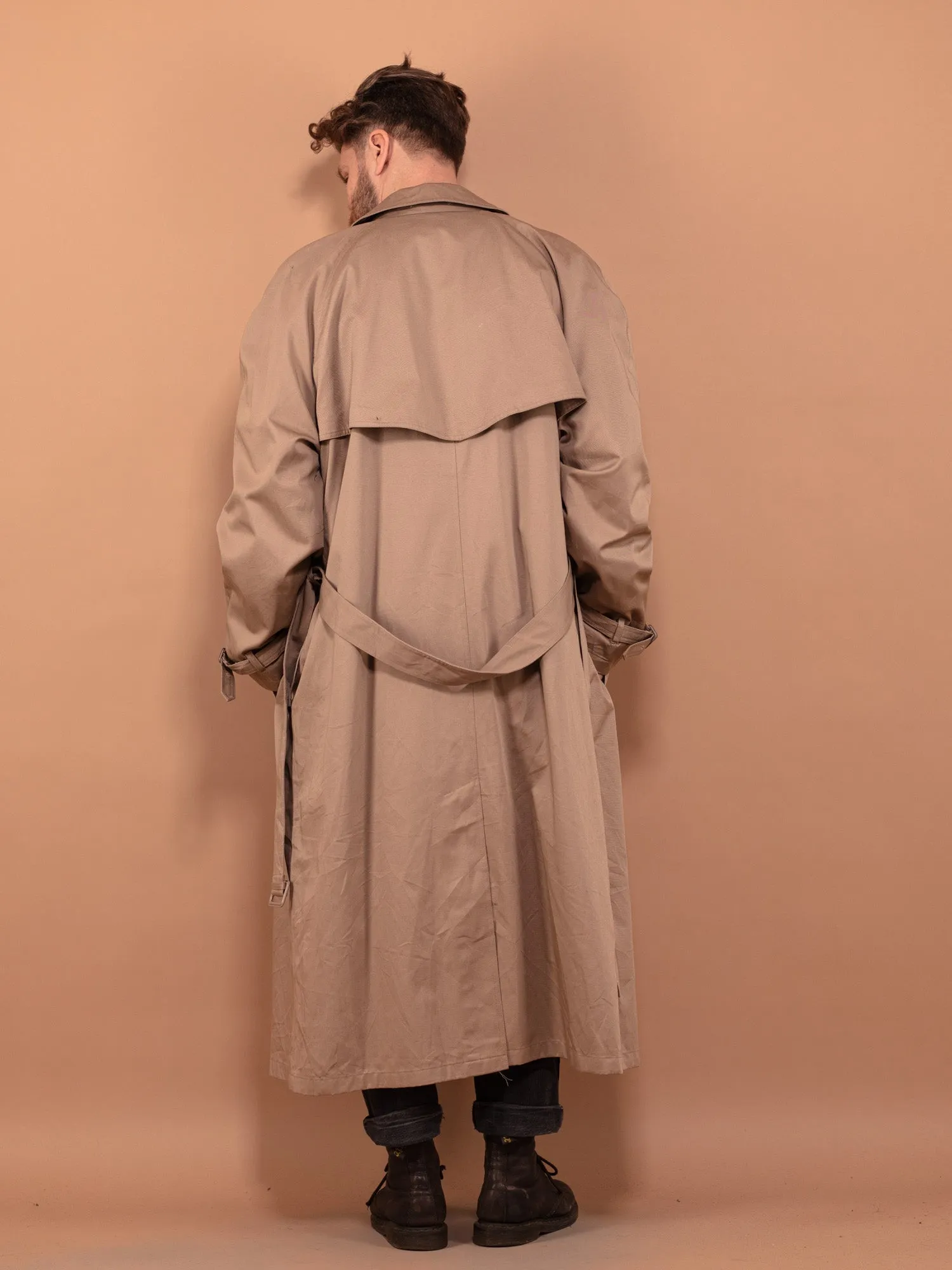 Vintage 00's Men Oversized Trench Coat in Beige